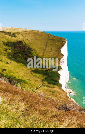 White Cliffs of Dover sur une journée ensoleillée Banque D'Images