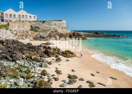 Bamaluz Beach de St.Ives, vue de Smeatons Pier, Cornwall, Angleterre, Royaume-Uni Banque D'Images