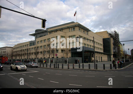 Nous die amerikanische Botschaft, von der aus vermutlich das gesamte politische Berlin, Kanzlerinnentelefone abgeho, inklusive der Banque D'Images