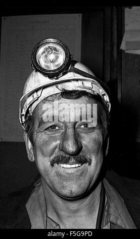 Un mineur de la mine sud-Celynen dans le sud du Pays de Galles les vallées. La fosse a fermé en 1986 avec la perte de plus de 600 emplois. Banque D'Images