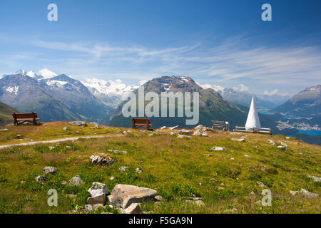 St.Moritz, Suisse - le 15 juillet 2015:Muottas Muragl avec Sculpture naturelle appelée la liste déroulante, Saint-Moritz, Haute Engadine, Banque D'Images