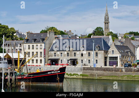 Douarnenez Bretagne France vieille ville quai de pêche et station d'accueil Banque D'Images