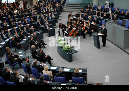 Bundespraesident Horst Koehler - Gedenkstunde des Deutschen Bundestages des Bundesrates und zum 60. Jahrestag des l'endes des Zwei Banque D'Images