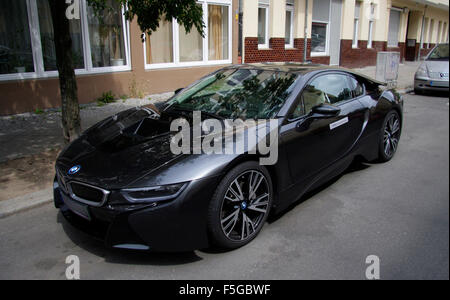 Ein BMW i8 Porsche 906/910, Berlin. Banque D'Images