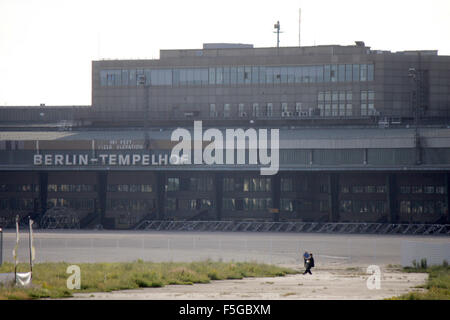 Impressionen : Tempelhofer Feld auf dem Gelaende des frueheren Flughafen Tempelhof, Berlin-Tempelhof. Banque D'Images