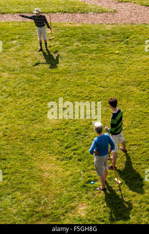 Le croquet, grève, stick, fun, parc, vert, Mallet, hat, pelouse, ball, jaune, l'herbe,, noire, traditionnelle, de l'équipement, recreat Banque D'Images