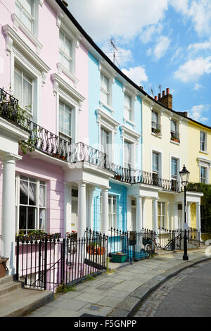 Maisons colorées à Londres Primrose Hill, l'architecture anglaise Banque D'Images