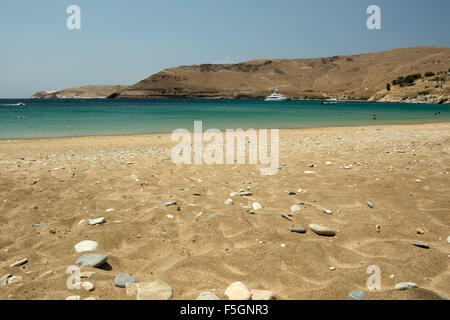 La belle plage de sable de Ganema, Serifos, Grèce Banque D'Images
