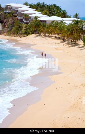 Belle plage à Curtain Bluff resort et Bay sur la côte sud d'Antigua. Caraïbes Banque D'Images