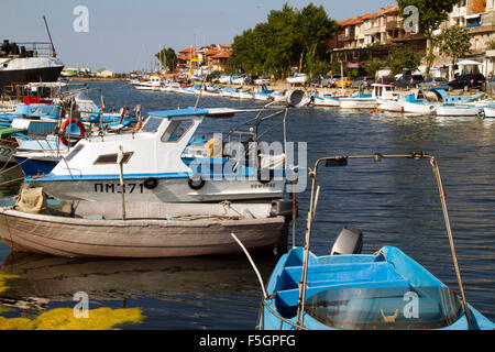 Une photo ou l'image d'un bateau ou la mer voile moorings. Banque D'Images