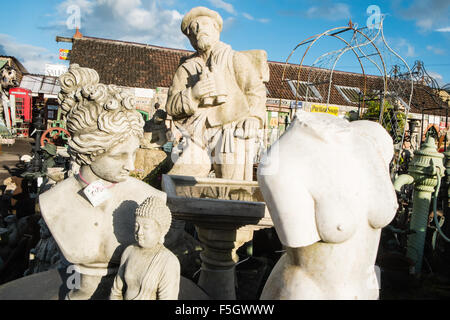 Buste,statue.Remise en état des puits,cour,recyclage,Somerset,,, Banque D'Images
