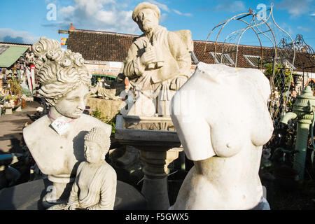 Buste,statue.Remise en état des puits,cour,recyclage,Somerset,,, Banque D'Images