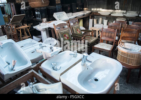 Puits puits.Remise en état,cour,recyclage,Somerset,,, Banque D'Images