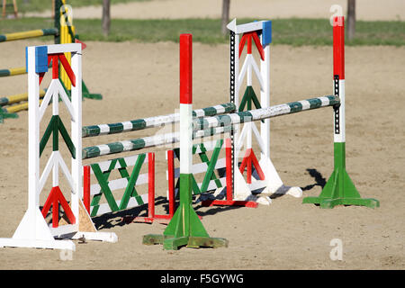 Equitation obstacles oxer bars pour événement saut à cheval Banque D'Images