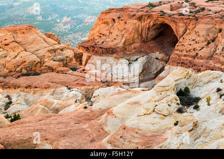 Cassidy Arch érodé en grès de Navajo, Capitol Reef National Park, Utah Banque D'Images