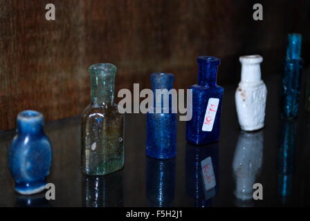 Flacons de médicaments, Ho Chi Minh City, Vietnam, Asie Banque D'Images