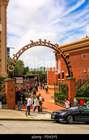 Les biscuits au chocolat factory tourné Shopping Center dans le centre-ville de San Francisco Californie Banque D'Images