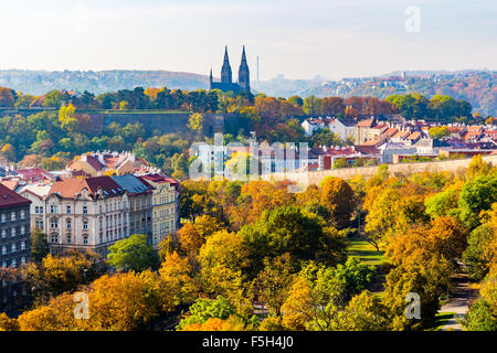 L'automne vue depuis le pont Nuselsky Most Bridge, Prague, République Tchèque Banque D'Images