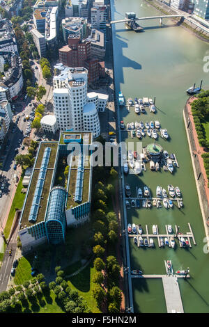 Düsseldorf Media Harbour, le quartier des affaires, marina, centre-ville, le parc du Rhin, promenade, Banque D'Images