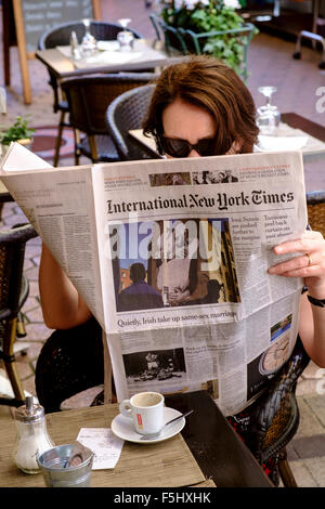 New York Times newspaper headlines mariage gay Banque D'Images