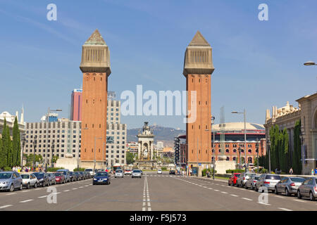 Barcelone, Espagne - 1 SEPT : Plaza de Espanya sur Septembre 1, 2013 à Barcelone, Espagne. Il y a beaucoup de monuments de la place d'Espagne, s Banque D'Images