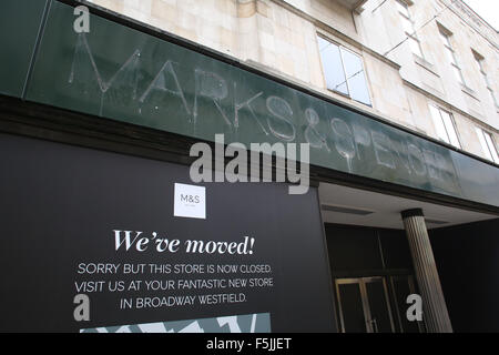 Un fermé Marks and Spencers store sur la rue principale à Bradford, West Yorkshire, Royaume-Uni. Banque D'Images