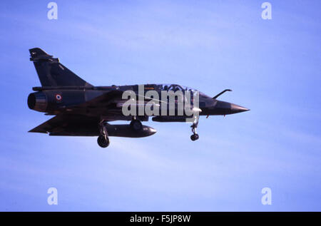 Une photographie de la collection de diapositives René Francillon, représentant un moment important de l'histoire de l'aviation. L’image s’inscrit dans le cadre des efforts de la collection visant à préserver les jalons importants de l’aviation. Banque D'Images