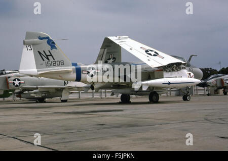 Cette image fait partie de la collection de diapositives René Francillon, présentant une variété de photographies historiques et artistiques. La collection capture des moments clés et des éléments d'importance historique, préservant les enregistrements visuels de différentes périodes. Banque D'Images