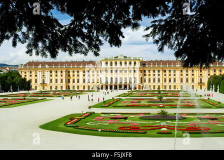 Palais Schonbrunn afficher dans capitale autrichienne de Vienne. Photo prise le : 21 juin 201 Banque D'Images