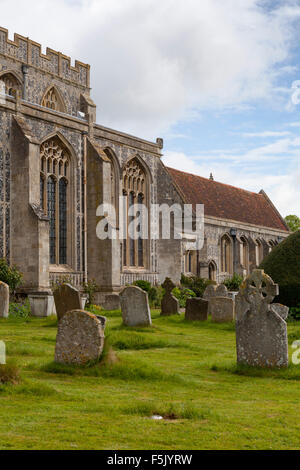 Les pierres tombales à Holy Trinity Church, Long Melford, Suffolk Banque D'Images