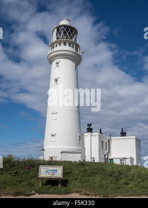 Le phare, Selwicks Bay, Flamborough Head, East Yorkshire Banque D'Images