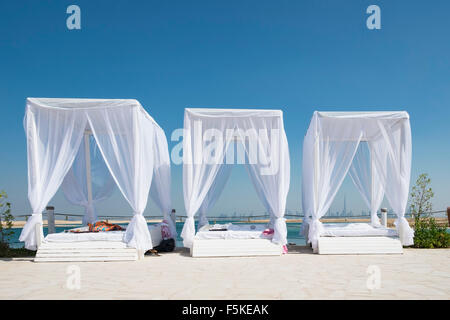 Vue sur l'Île Liban beach resort sur l'île, un homme fait partie du monde au large de la côte de Dubaï en Émirats Arabes Unis Banque D'Images