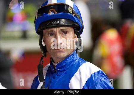 L'hippodrome de Meydan, eau. 5 novembre, 2015. Dane O'Neill avant que le pur-sang de course Handicap 2 à Meydan Crédit : Tom Morgan/Alamy Live News Banque D'Images