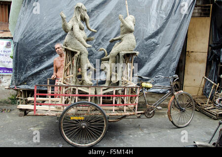 L'idole d'argile de Ganesh et durga, Kolkata, Bengale occidental, Inde, Asie Banque D'Images