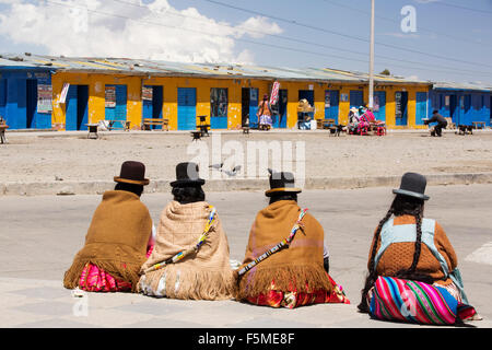 Les femmes boliviennes à El Alto au-dessus de La Paz, Bolivie. Banque D'Images