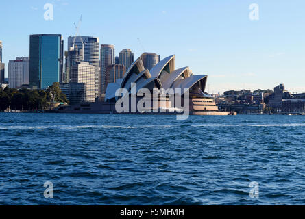 SYDNEY, AUSTRALIE - 19 août 2015 : voir l'Opéra de Sydney, célèbre icône, le août 2015 à Sydney, Australie. Banque D'Images