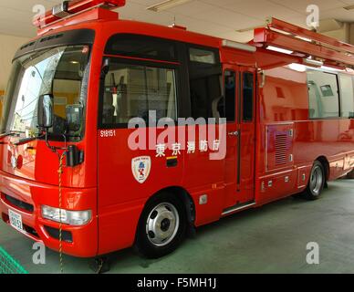 Un camion de pompier, Tokyo, Japon Banque D'Images