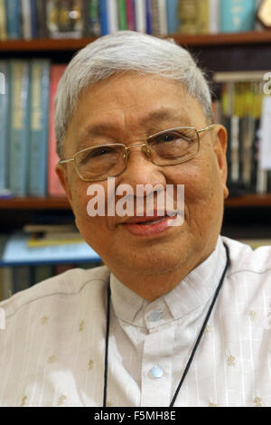 L'évêque catholique romain D. Dinualdo Gutierrez, Diozese de Marbel, Mindanao, Philippines Banque D'Images