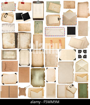 Utilisé des feuilles de papier, livres, pages et vieux carton isolé sur fond blanc. Cadres photo vintage. Banque D'Images