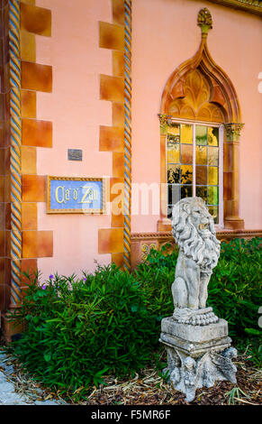Entrée de la John et Mable Ringling's Mansion, Ca'd'Zan, au motif de la Ringling Museum of Art de Sarasota, Floride Banque D'Images