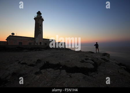 Lampedusa phare au coucher du soleil, Sicile, Italie Banque D'Images