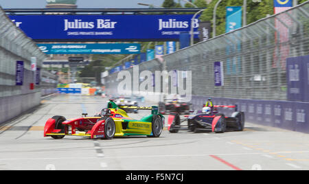 Putrajaya, Malaisie - 7 novembre, 2015 : l'allemand Daniel Abt ABT Équipe de Schaeffler Audi entre dans le premier virage à FIA Formula-e championnat ePrix Putrajaya, Malaisie Crédit : Chung Jin Mac/Alamy Live News Banque D'Images