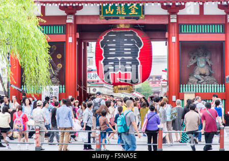 Kaminarimon gate,temple Sensoji, Asakusa, Tokyo,Japon,Taito-Ku Banque D'Images