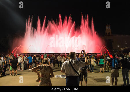 Palais de Montjuic. Barcelone Palau Nacional,allumé,allumé jusqu'à la Fontaine Magique de Montjuic Barcelone,Espagne,Catalogne,, Banque D'Images