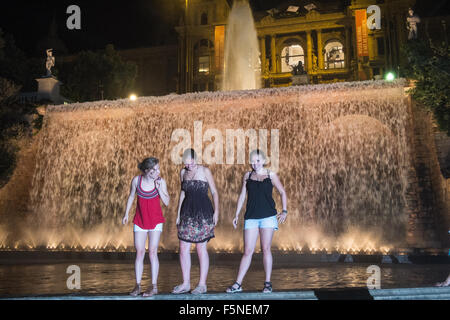 Palais de Montjuic. Barcelone Palau Nacional,allumé,allumé jusqu'à la Fontaine Magique de Montjuic Barcelone,Espagne,Catalogne,, Banque D'Images