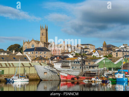 Vue sur le port de Penzance à Cornwall, Angleterre, Royaume-Uni Banque D'Images