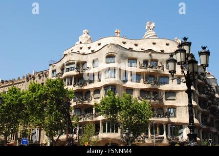 Bâtiment moderniste Casa Milla par Antoni Gaudi, Barcelone, Espagne Banque D'Images