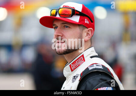 Ft. Worth, TX, USA. Nov 7, 2015. Ft. Worth, TX - Nov 07, 2015 : Michael Annett (46) attend à la pratique pour l'AAA Texas 500 au Texas Motor Speedway à Ft. Worth, TX. Credit : csm/Alamy Live News Banque D'Images