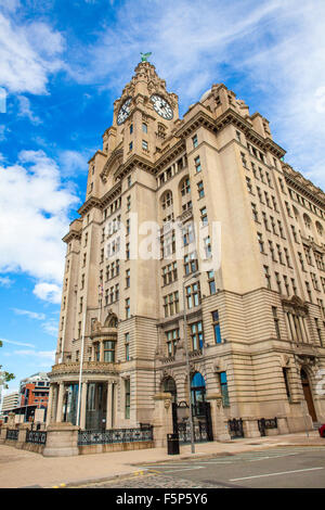 Le Liver Building sur la rivière Mersey Liverpool, Royaume-Uni Banque D'Images