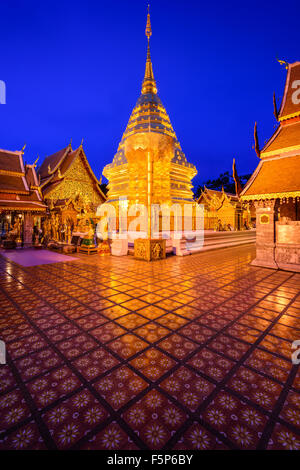 Wat Phra That Doi Suthep Temple de Chiang Mai, Thaïlande. Banque D'Images